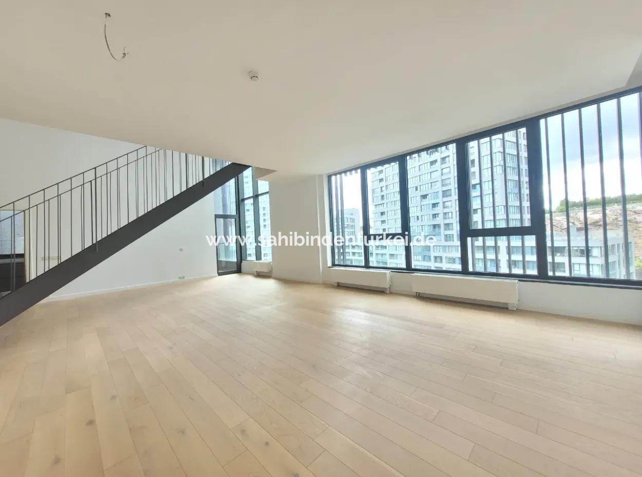 5,5+1  Maisonette-Wohnung Im 5. Stock Mit Blick Auf Die Landschaft Zum Verkauf Im İncek Loft-Komplex