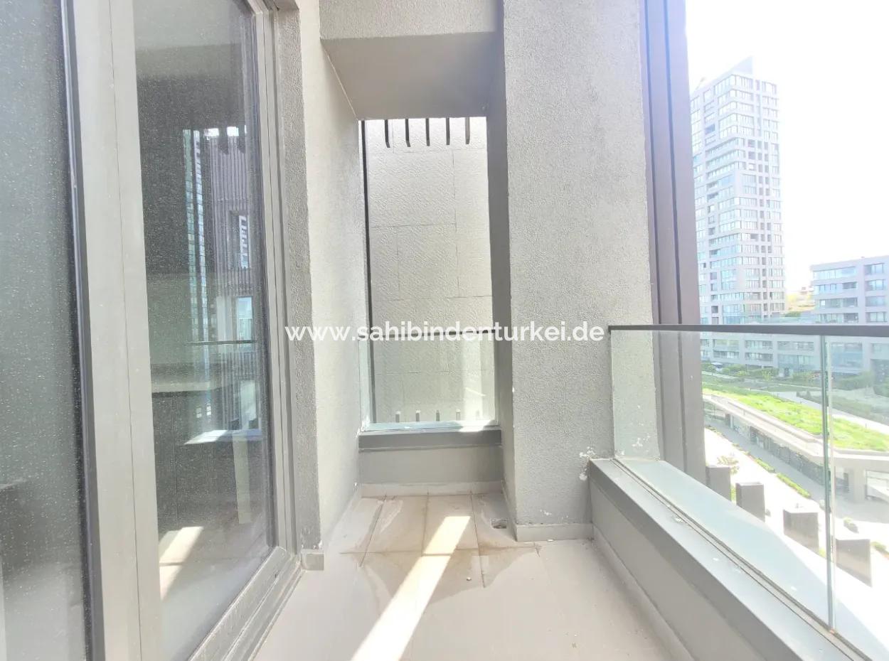 5,5+1  Maisonette-Wohnung Im 5. Stock Mit Blick Auf Die Landschaft Zum Verkauf Im İncek Loft-Komplex