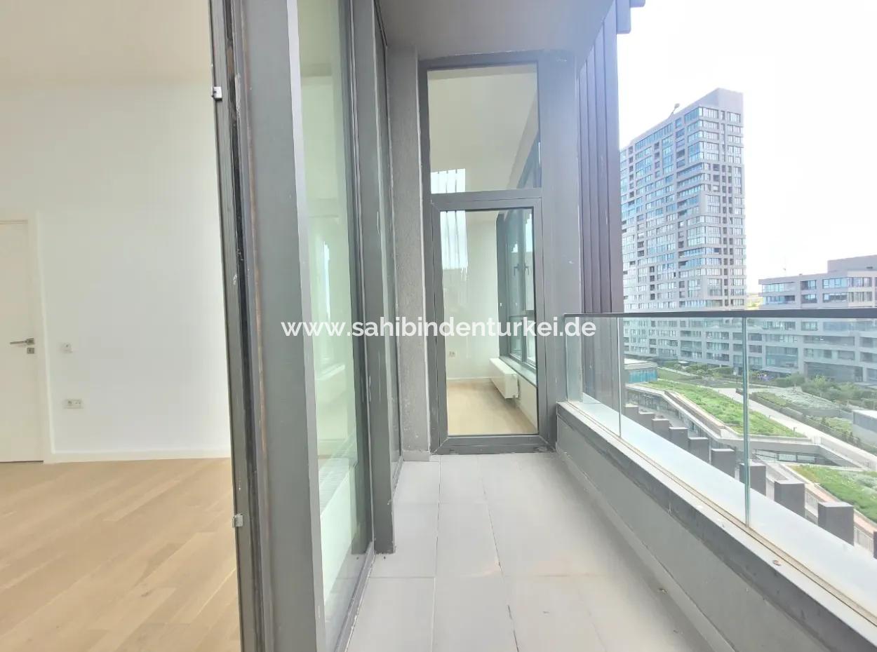 5,5+1  Maisonette-Wohnung Im 5. Stock Mit Blick Auf Die Landschaft Zum Verkauf Im İncek Loft-Komplex
