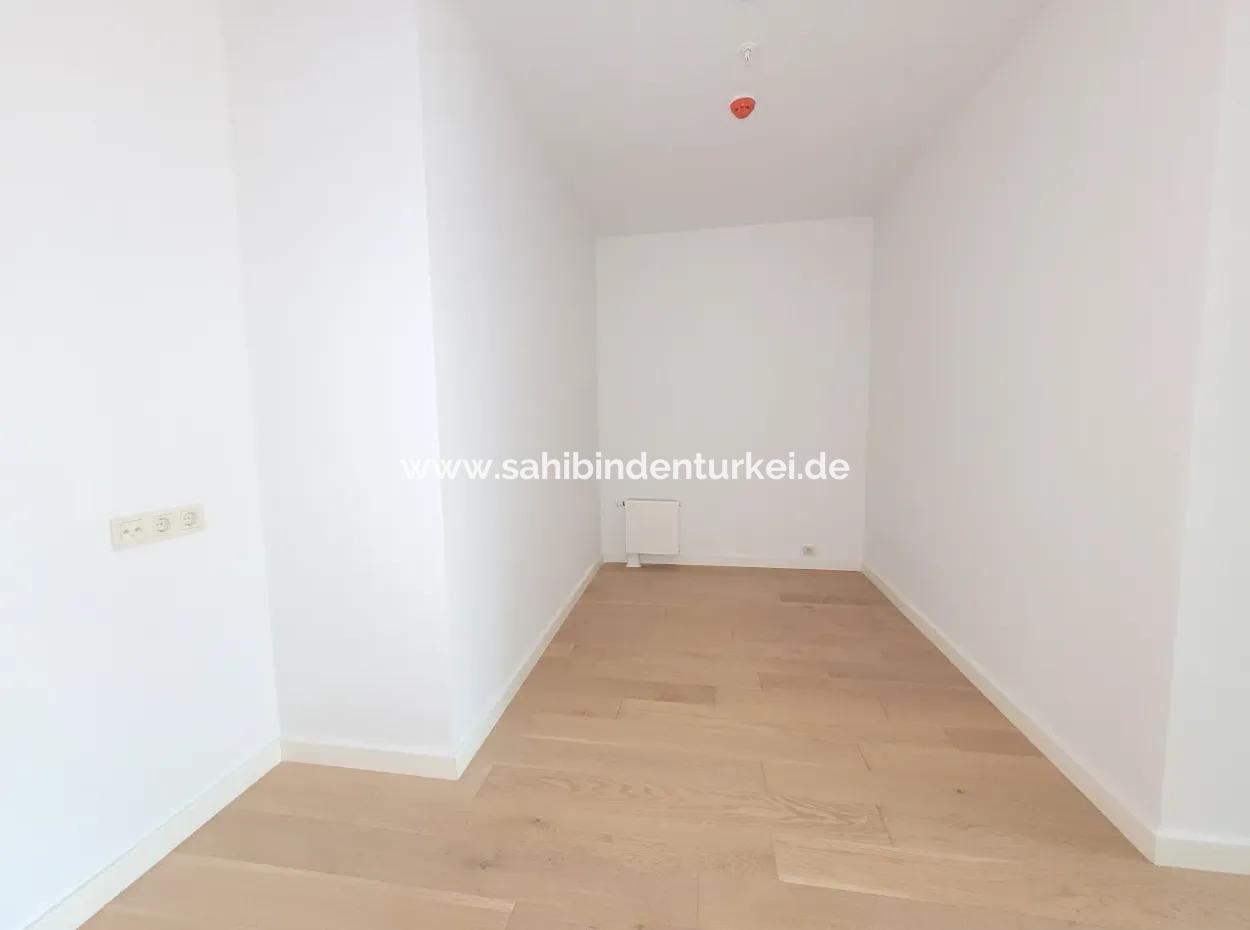 2,5+1 Mieterlose Wohnung Mit Blick Auf Die Landschaft Zum Verkauf Im İncek Loft-Komplex