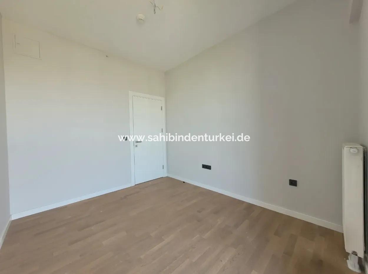 Beytepe İncek Bulvar Loft Zu Vermieten 2+1 68M² 21. Stock Boulevard Fassade Wohnung