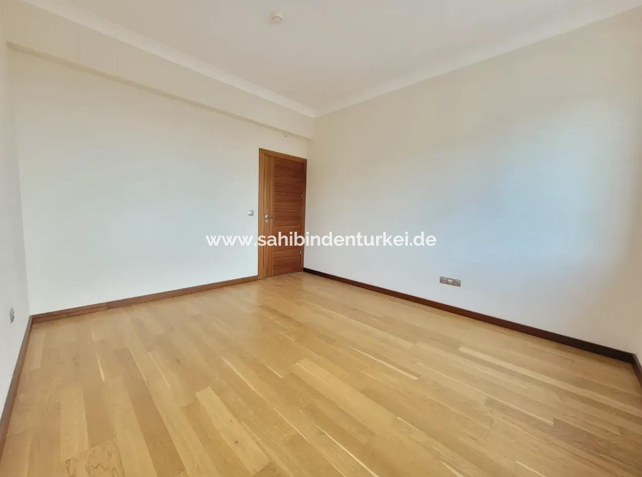 4+1 207 M² Wohnung Mit Seeblick Zum Verkauf Im Vacant İncek Nata