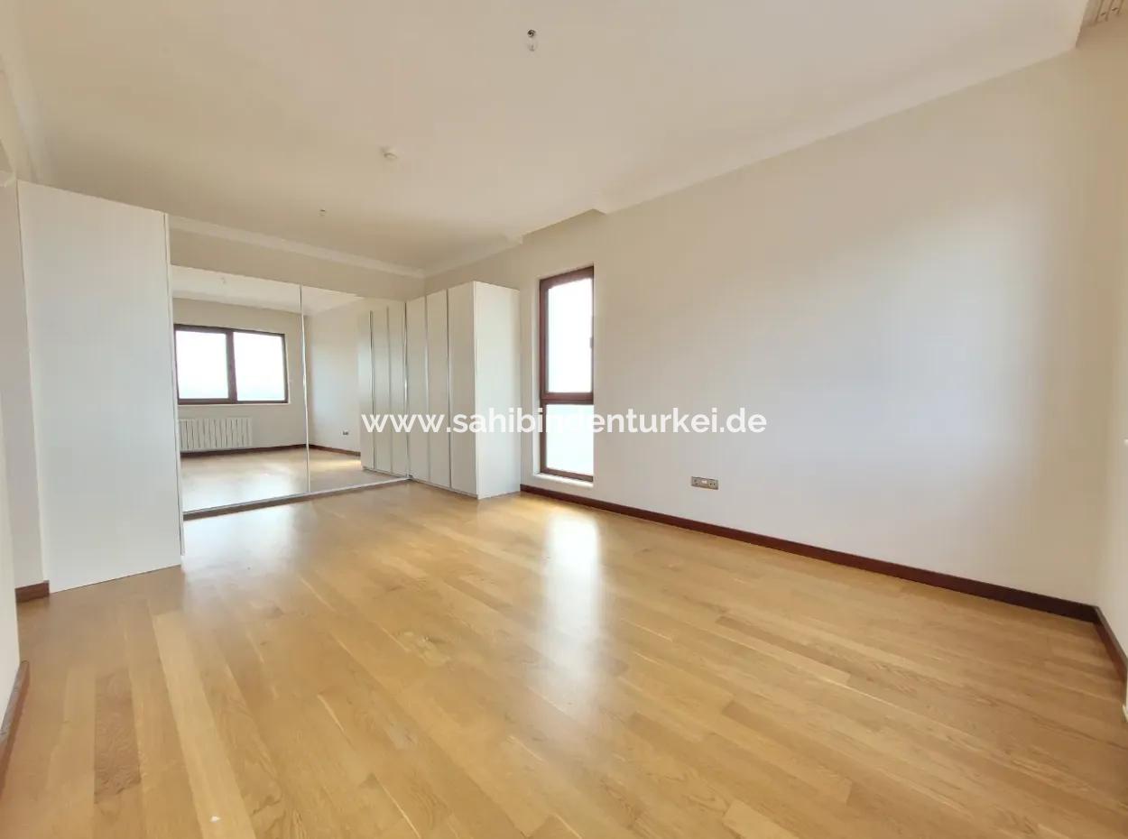 4+1 207 M² Wohnung Mit Seeblick Zum Verkauf Im Vacant İncek Nata