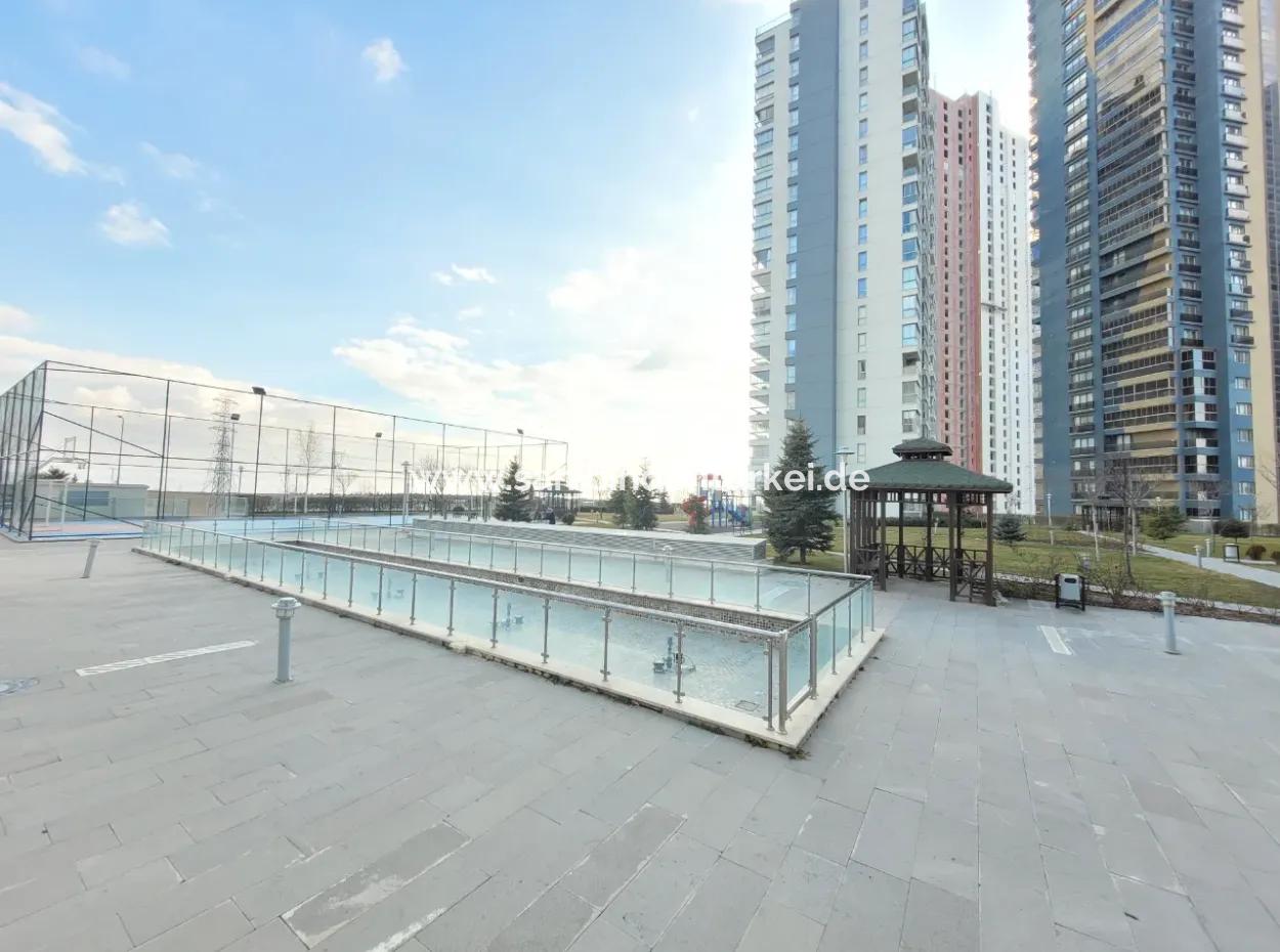 4+1 207 M² Wohnung Mit Seeblick Zum Verkauf Im Vacant İncek Nata