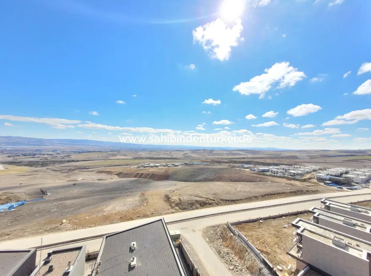 Leeres İncek Loft 1+1  Wohnung Im 11. Stock Mit Seeblick Zu Vermieten