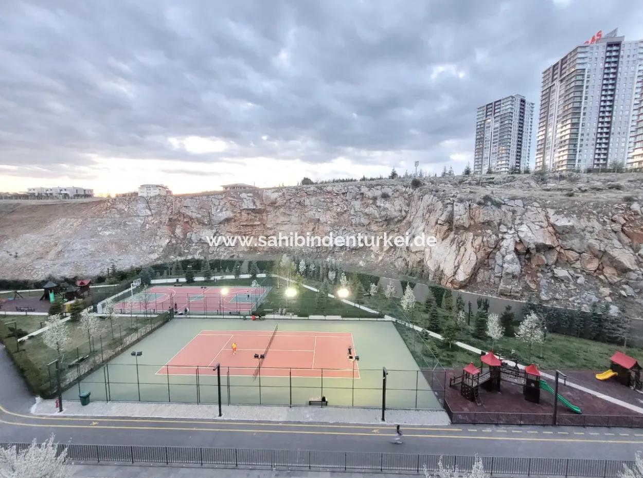 Leeres İncek Loft 1+1  Wohnung Im 11. Stock Mit Seeblick Zu Vermieten