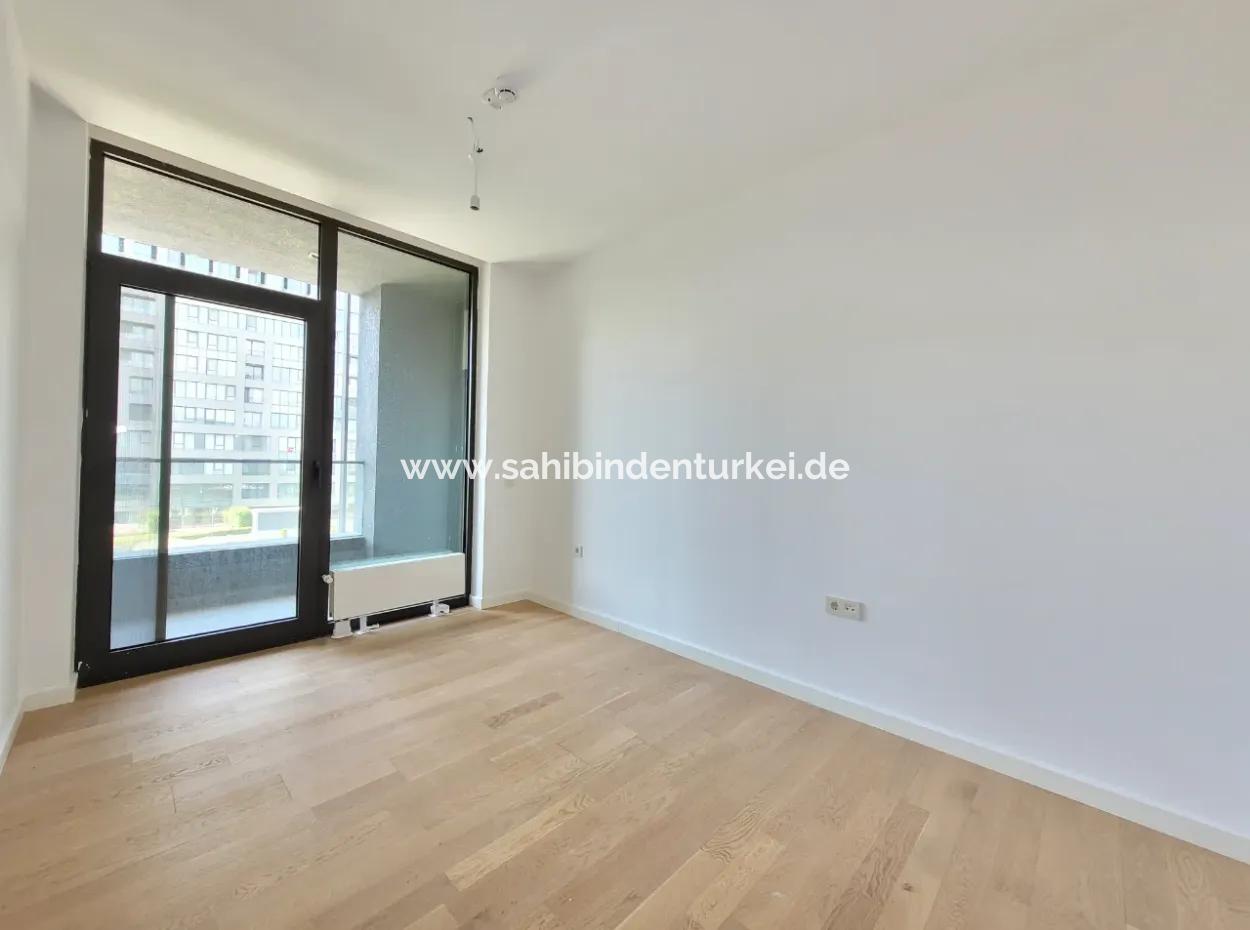 İncek Loft Zum Verkauf 3.5+1 140 M² Wohnung Mit Landschaftsfassade Im 3. Stock