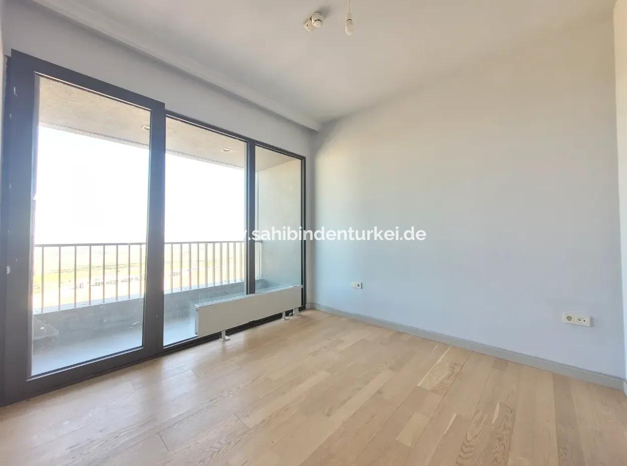 Leerstehendes İncek Loft Zum Verkauf 1+1 Wohnung Im 2. Stock Mit Seeblick