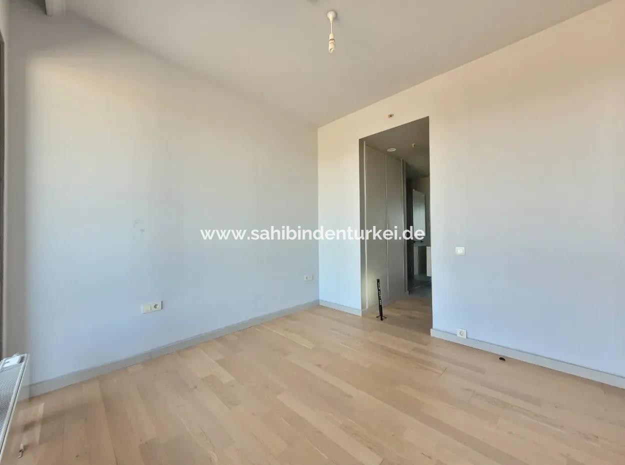 Leerstehendes İncek Loft Zum Verkauf 1+1 Wohnung Im 2. Stock Mit Seeblick