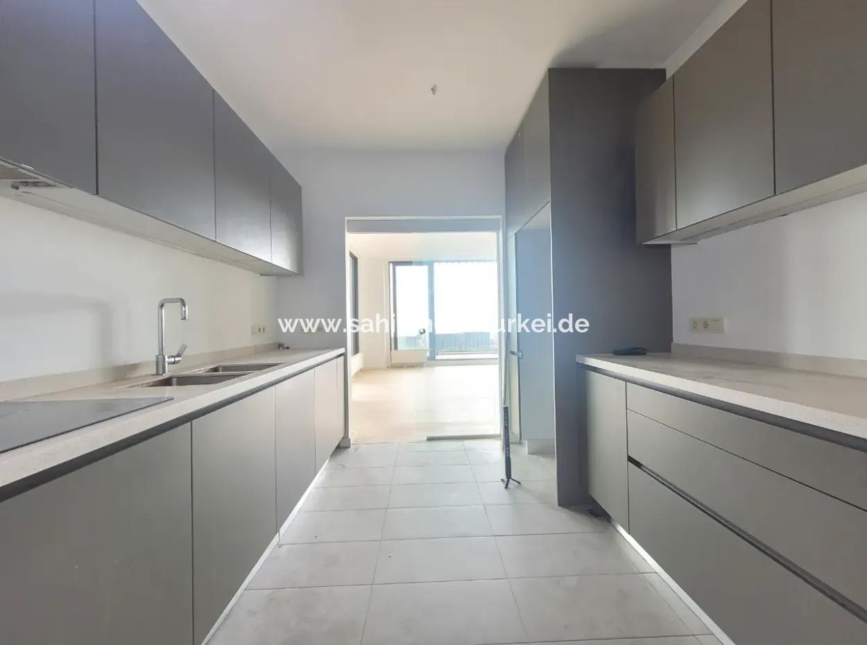 Leeres İncek Loft Zum Verkauf Terrasse 4+1 Blick Auf Mogan 146 M² Wohnung Im 1. Stock