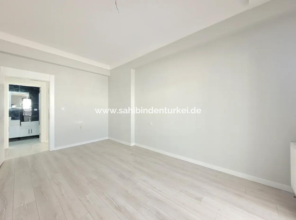 Geeignet Für Staatsbürger. Luxuriöse 200 M² Große Wohnung Im Mittleren Stockwerk Mit Parkblick Im Viertel Bahçelievler, Gölbaşı, Ankara Zu Verkaufen.