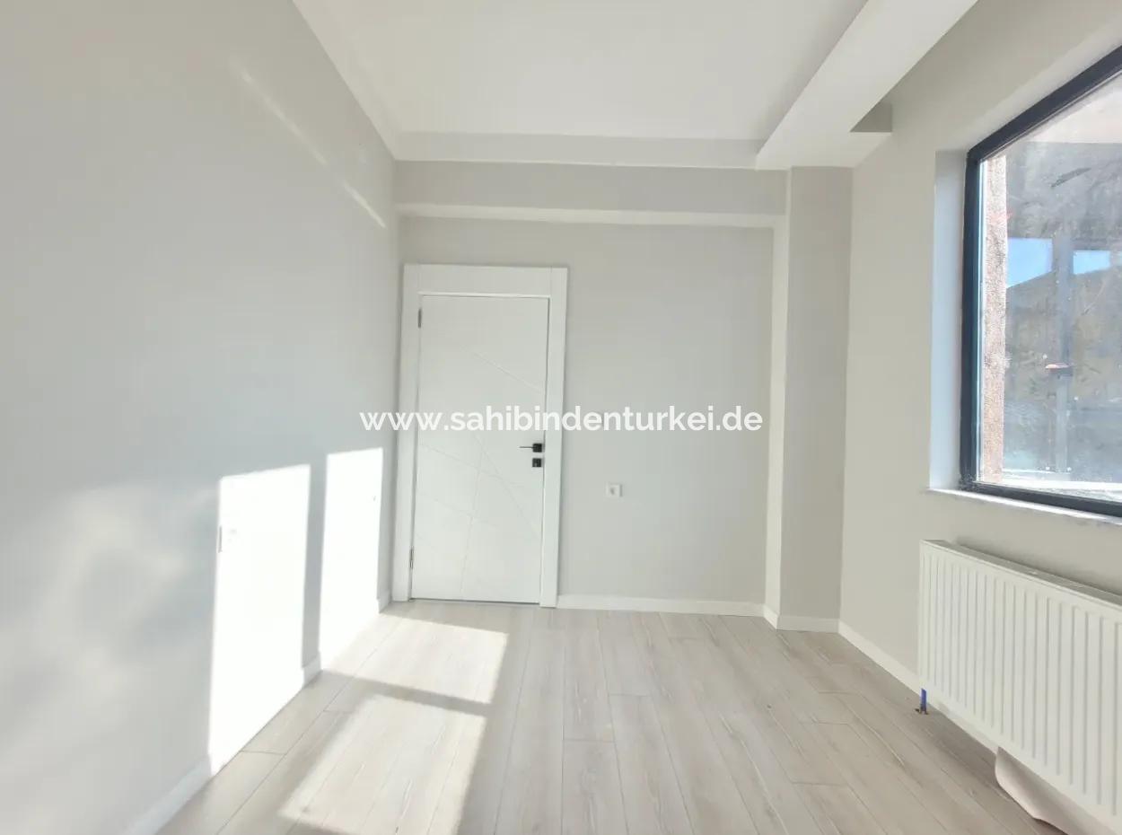 Geeignet Für Staatsbürger. Luxuriöse 200 M² Große Wohnung Im Mittleren Stockwerk Mit Parkblick Im Viertel Bahçelievler, Gölbaşı, Ankara Zu Verkaufen.