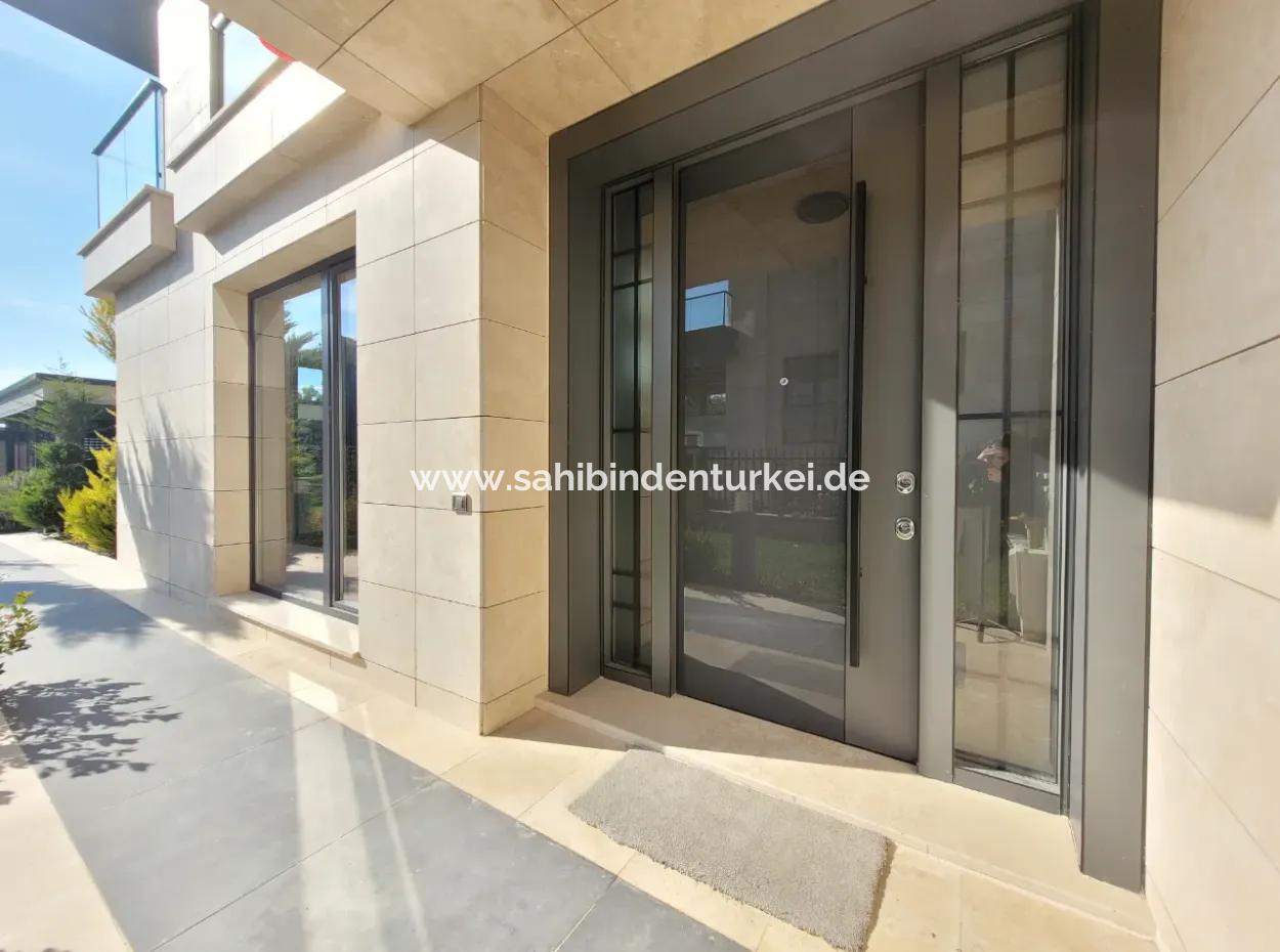 Luxus-Doppelhaus Zum Verkauf Auf Einem 730 M² Großen Grundstück In İncek 4+2 İncek Mahallesi, Gölbaşı, Ankara, Türkei