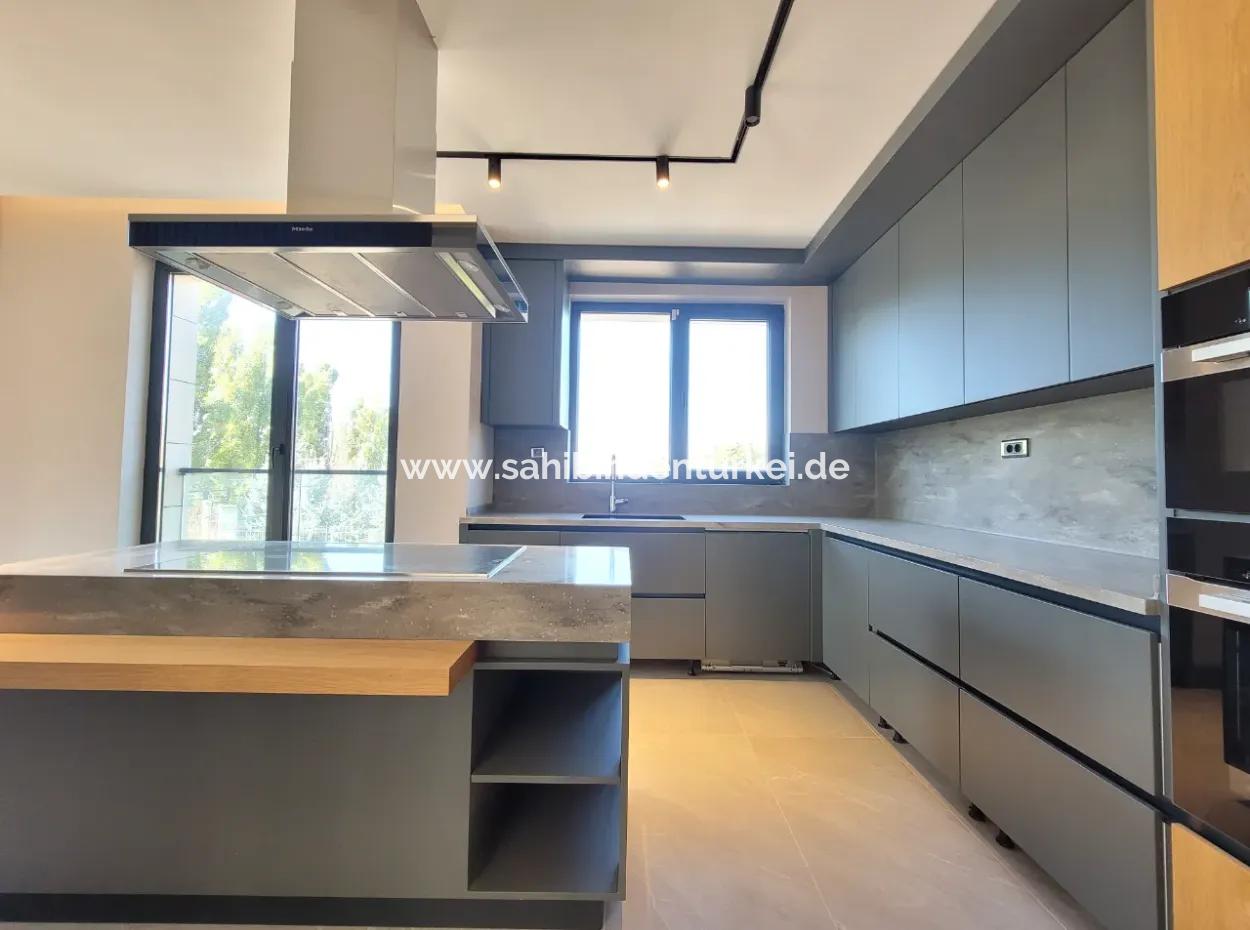 Luxus-Doppelhaus Zum Verkauf Auf Einem 730 M² Großen Grundstück In İncek 4+2 İncek Mahallesi, Gölbaşı, Ankara, Türkei
