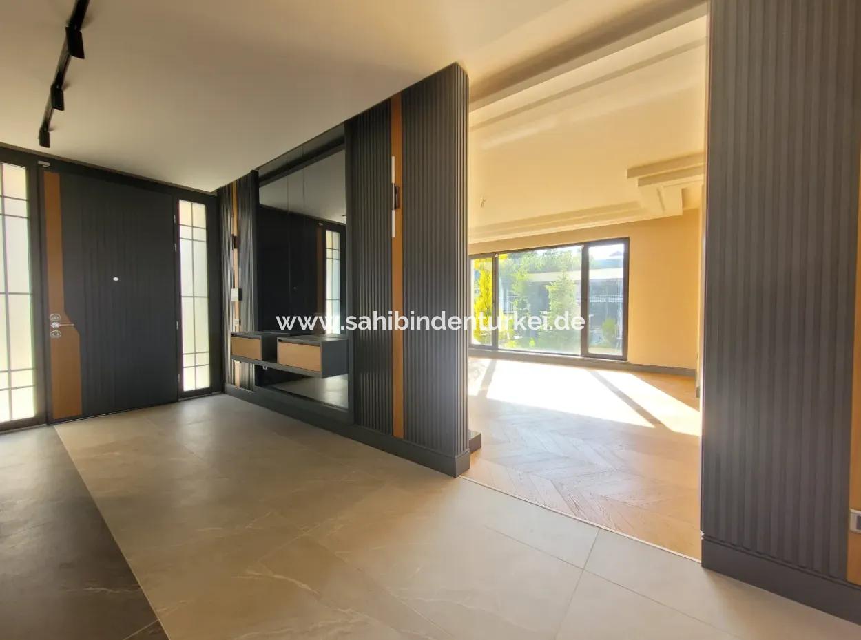 Luxus-Doppelhaus Zum Verkauf Auf Einem 730 M² Großen Grundstück In İncek 4+2 İncek Mahallesi, Gölbaşı, Ankara, Türkei