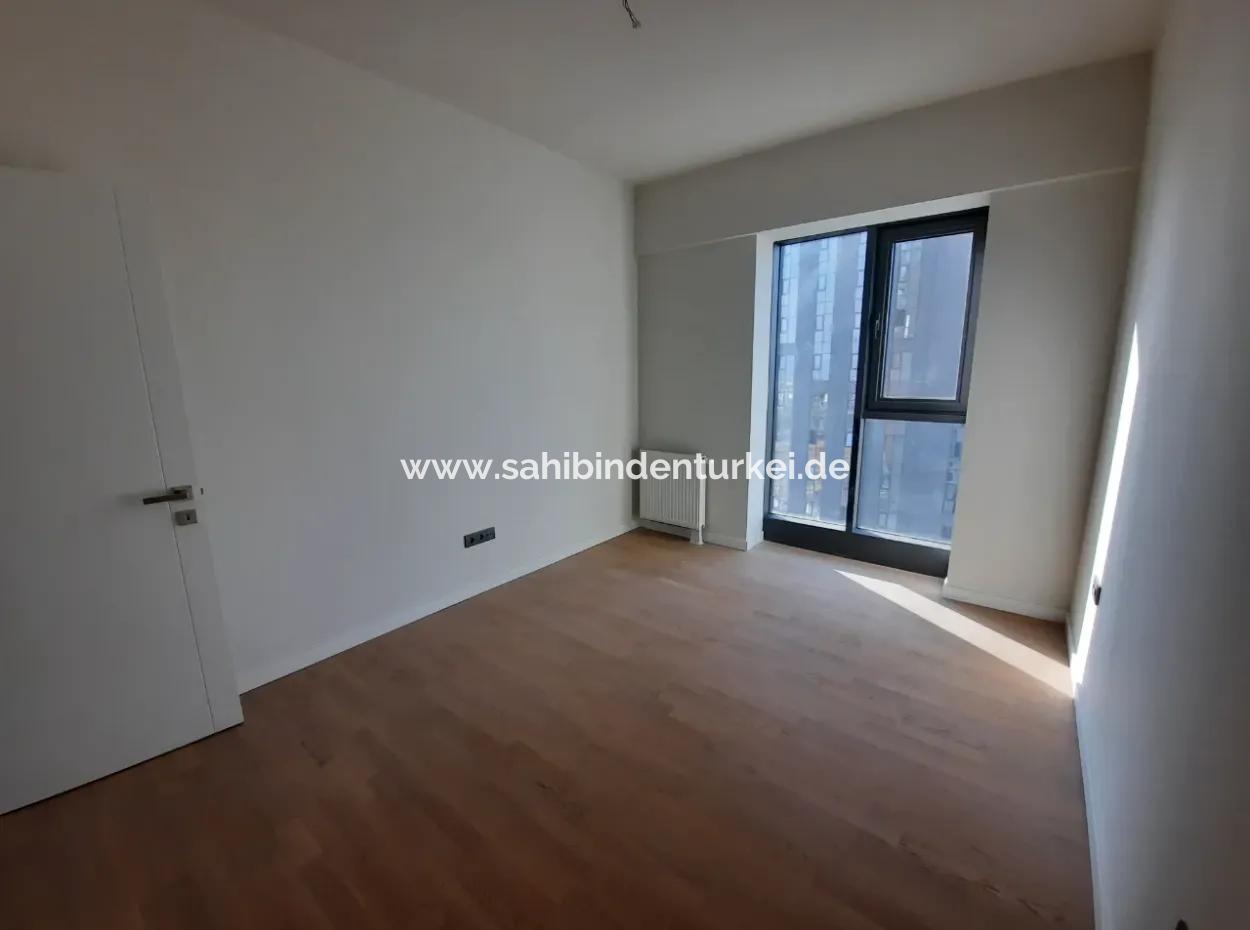 4+1 Mieterlose Wohnung Im 22. Stock Zum Verkauf Im Loft-Komplex Beytepe İncek Bulvar