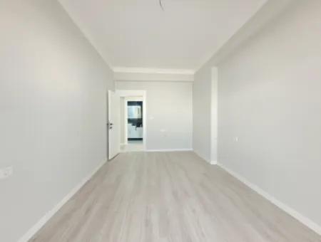 Geeignet Für Staatsbürger. Luxuriöse 200 M² Große Wohnung Im Mittleren Stockwerk Mit Parkblick Im Viertel Bahçelievler, Gölbaşı, Ankara Zu Verkaufen.