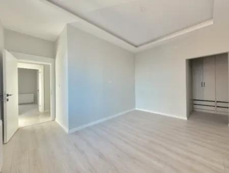 Geeignet Für Staatsbürger. Luxuriöse 200 M² Große Wohnung Im Mittleren Stockwerk Mit Parkblick Im Viertel Bahçelievler, Gölbaşı, Ankara Zu Verkaufen.