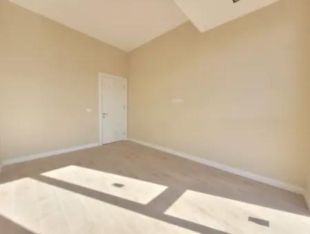 1+1 Wohnung Zum Verkauf Geeignet Für Null-Kredit, Geeignet Für Kirschhaus, Metu In Der Nähe Von Arbeiterblöcken, Stadtteil Çankaya Ankara