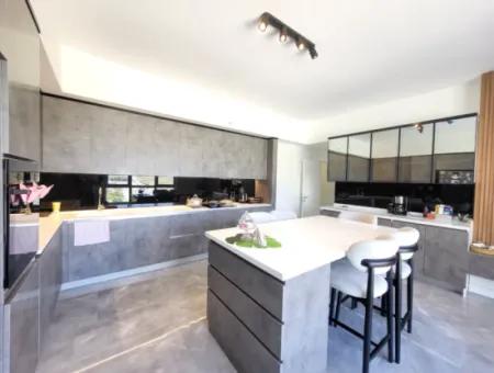 Taşpinar Mah. Faras Panora Luxuriös Gebaute Wohnung Zum Verkauf 4,5+1 Wohnung Im 7. Stock Gölbaşi Ankara