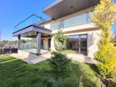 Luxus-Doppelhaus Zum Verkauf Auf Einem 730 M² Großen Grundstück In İncek 4+2 İncek Mahallesi, Gölbaşı, Ankara, Türkei