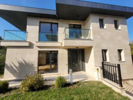 Luxus-Doppelhaus Zum Verkauf Auf Einem 730 M² Großen Grundstück In İncek 4+2 İncek Mahallesi, Gölbaşı, Ankara, Türkei