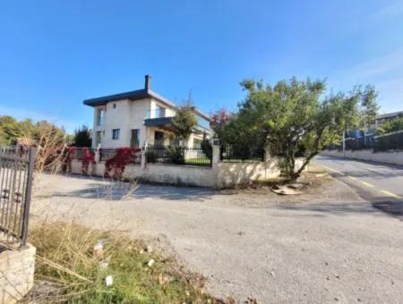 Luxus-Doppelhaus Zum Verkauf Auf Einem 730 M² Großen Grundstück In İncek 4+2 İncek Mahallesi, Gölbaşı, Ankara, Türkei
