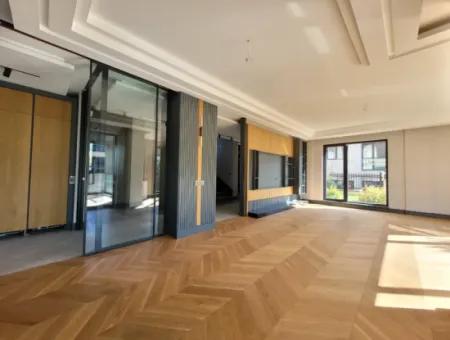 Luxus-Doppelhaus Zum Verkauf Auf Einem 730 M² Großen Grundstück In İncek 4+2 İncek Mahallesi, Gölbaşı, Ankara, Türkei
