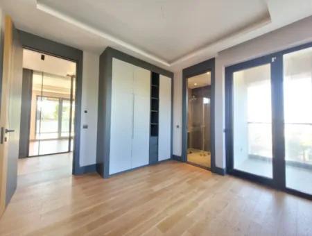 Luxus-Doppelhaus Zum Verkauf Auf Einem 730 M² Großen Grundstück In İncek 4+2 İncek Mahallesi, Gölbaşı, Ankara, Türkei