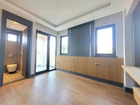 Luxus-Doppelhaus Zum Verkauf Auf Einem 730 M² Großen Grundstück In İncek 4+2 İncek Mahallesi, Gölbaşı, Ankara, Türkei