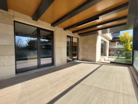 Luxus-Doppelhaus Zum Verkauf Auf Einem 730 M² Großen Grundstück In İncek 4+2 İncek Mahallesi, Gölbaşı, Ankara, Türkei