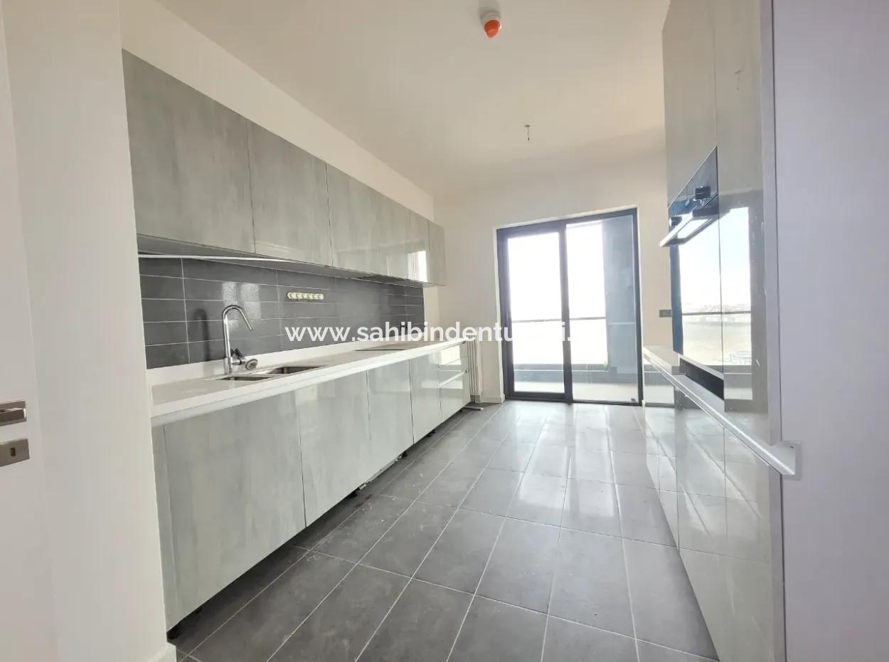 4+1 20 Th Floor Tenantless Apartment For Sale In Beytepe İncek Bulvar Loft Complex