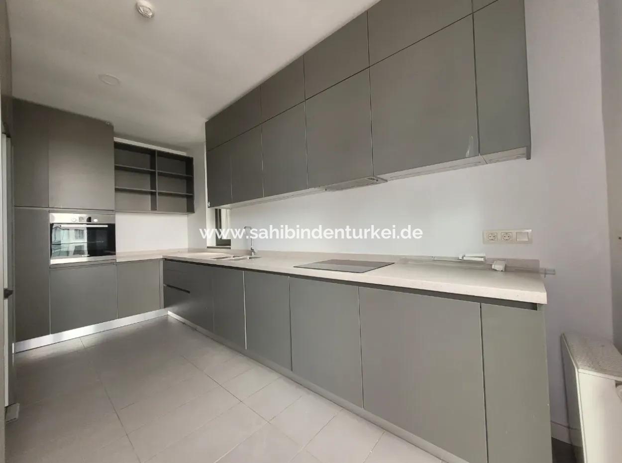 5,5+1 Duplex 5Th Floor Tenantless Apartment With Landscape View For Sale In İncek Loft Complex