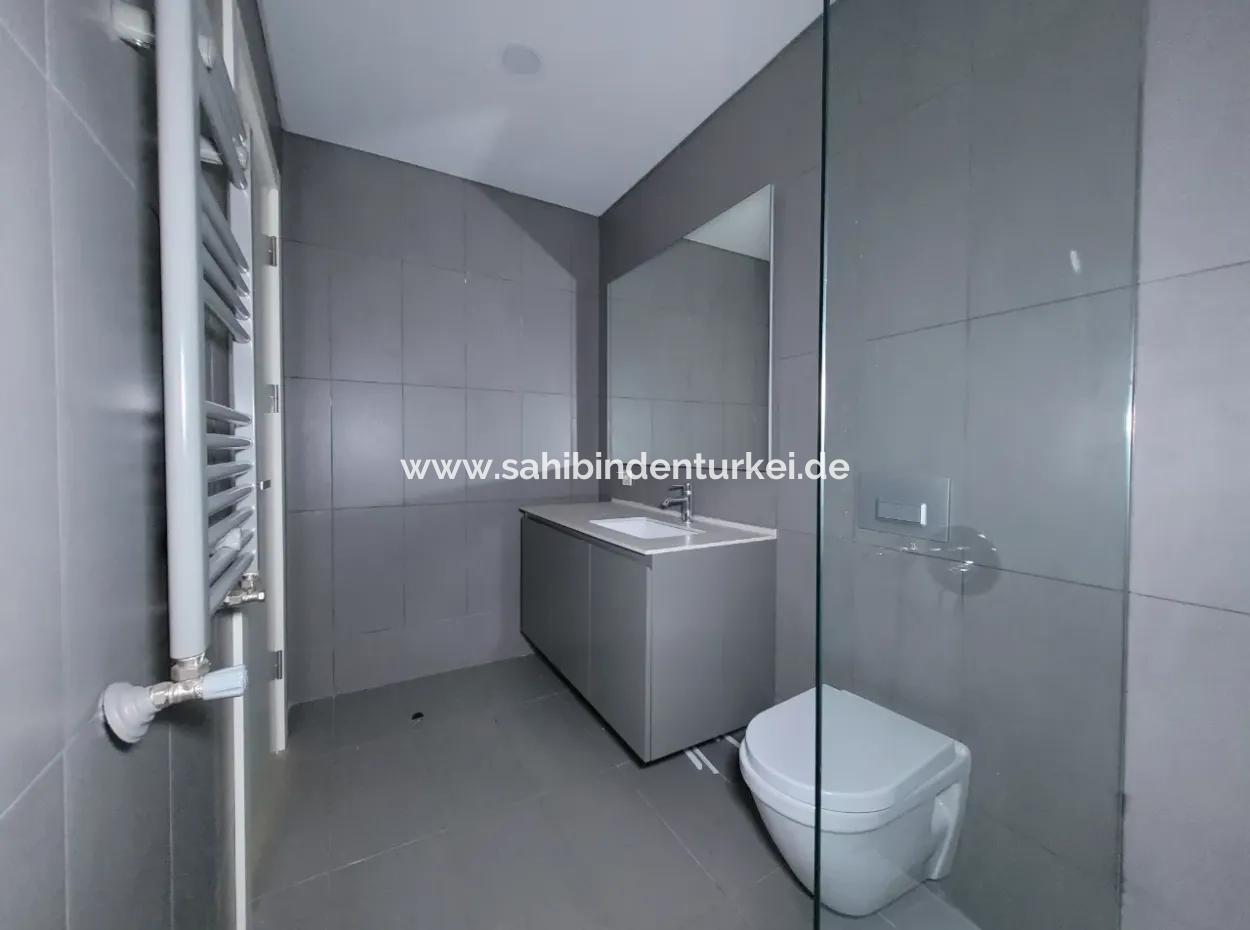 5,5+1 Duplex 5Th Floor Tenantless Apartment With Landscape View For Sale In İncek Loft Complex