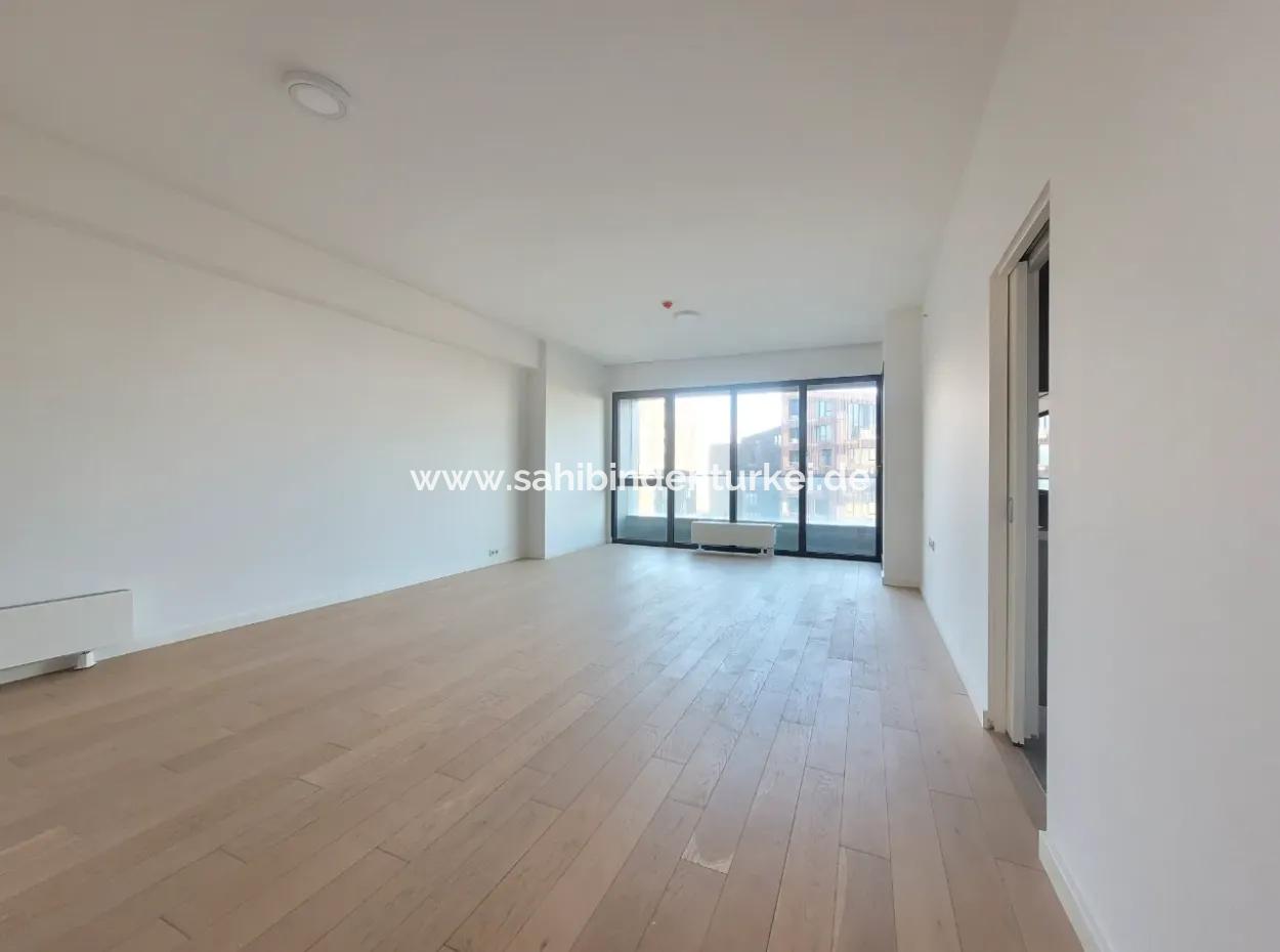 2,5+1 Tenantless Apartment With Landscape View For Sale In İncek Loft Complex
