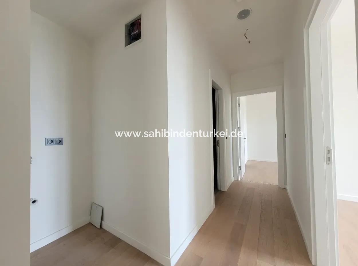 110 M2 2+1 3St Floor Tenantless Apartment For Sale In Beytepe İncek Bulvar Loft Complex
