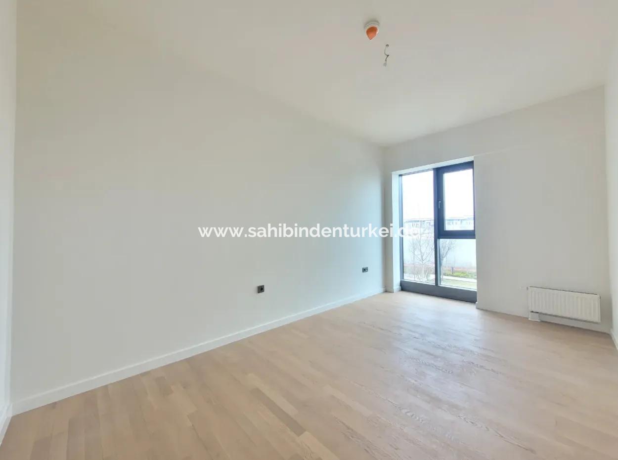 110 M2 2+1 3St Floor Tenantless Apartment For Sale In Beytepe İncek Bulvar Loft Complex