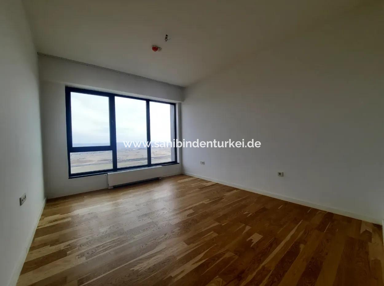 İncek Loft For Rent 3,5 +1 Lake View