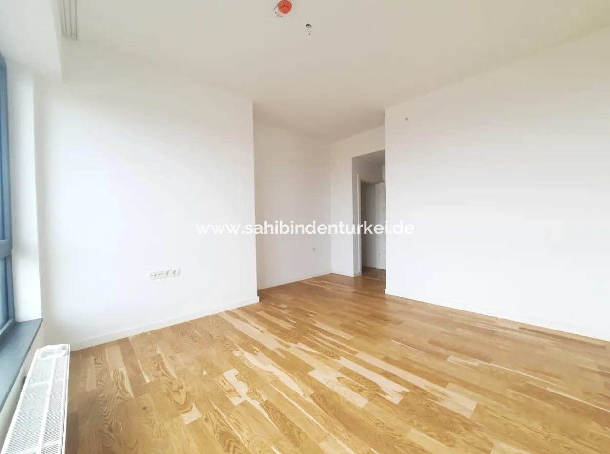 İncek Loft For Rent 3,5 +1 Lake View
