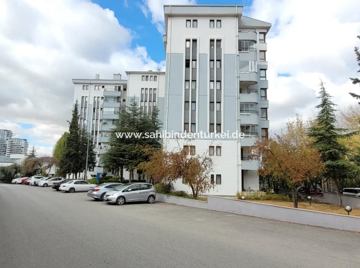 150 M² 4+1 Apartment For Sale In The Center Of Umitkoy