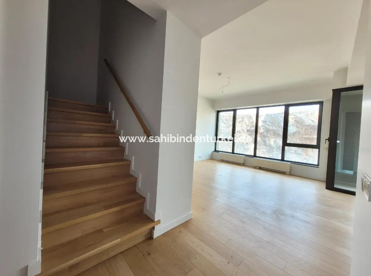 Vacant İncek Loft For Sale 2+1 Duplex City View 1St Floor Apartment