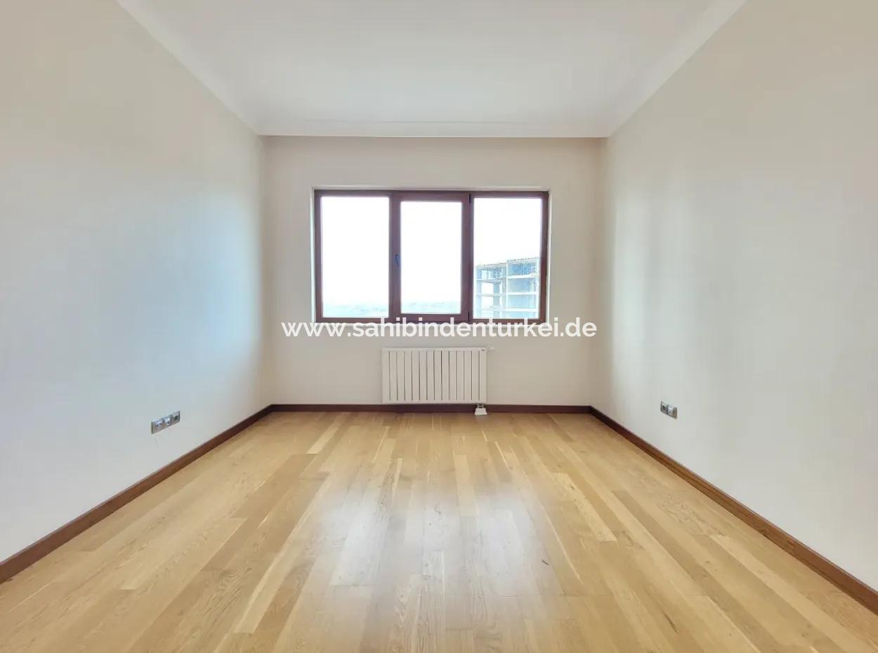 4+1 207 M² Lake View Apartment For Sale In Vacant İncek Nata