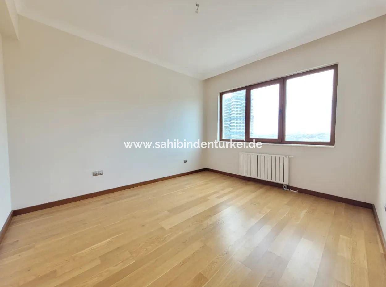 4+1 207 M² Lake View Apartment For Sale In Vacant İncek Nata