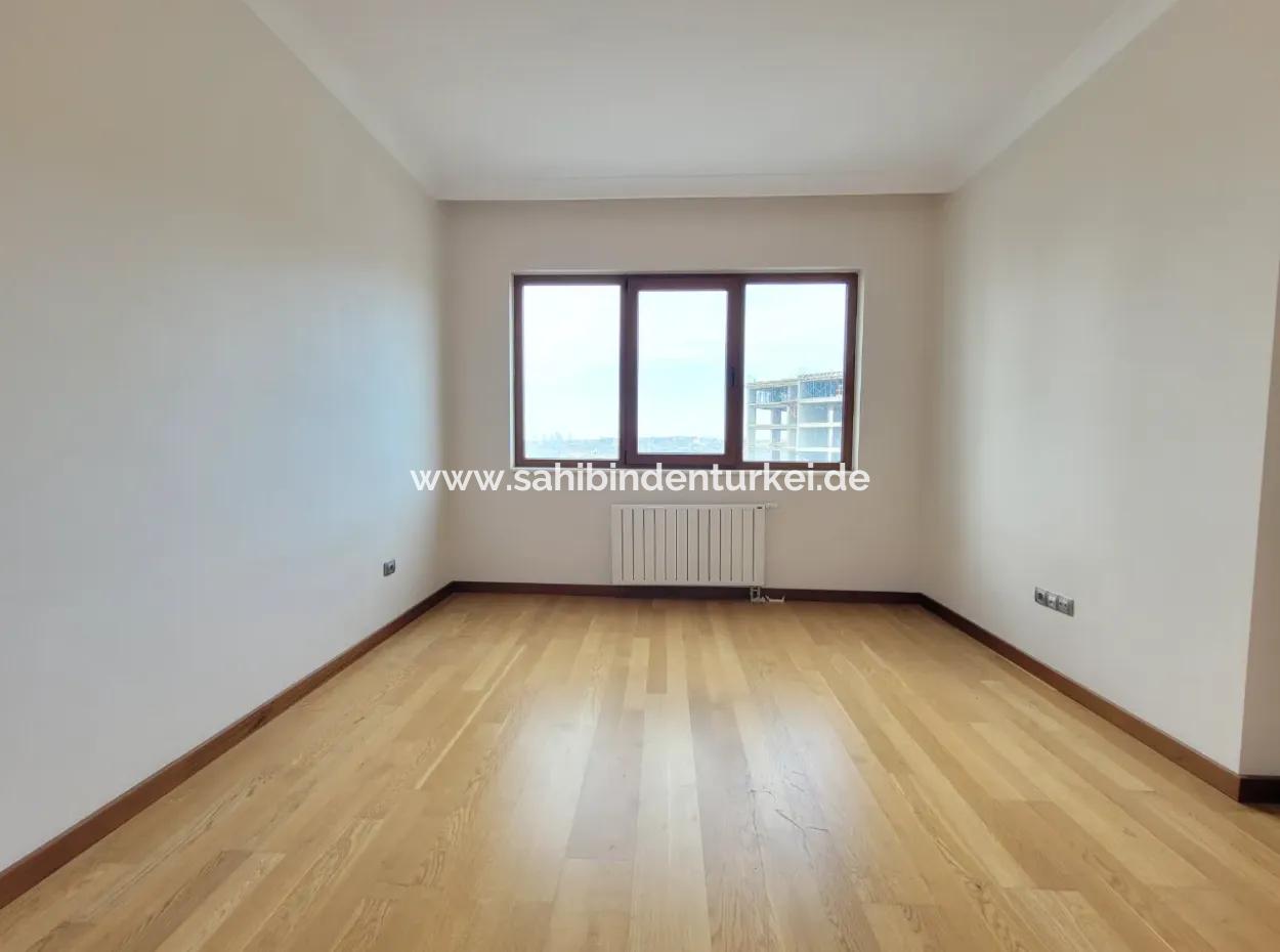 4+1 207 M² Lake View Apartment For Sale In Vacant İncek Nata