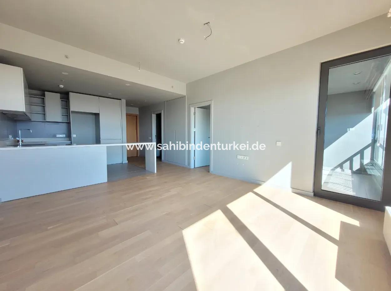 Empty İncek Loft 1+1  11Th Floor Apartment With Lake View For Rent