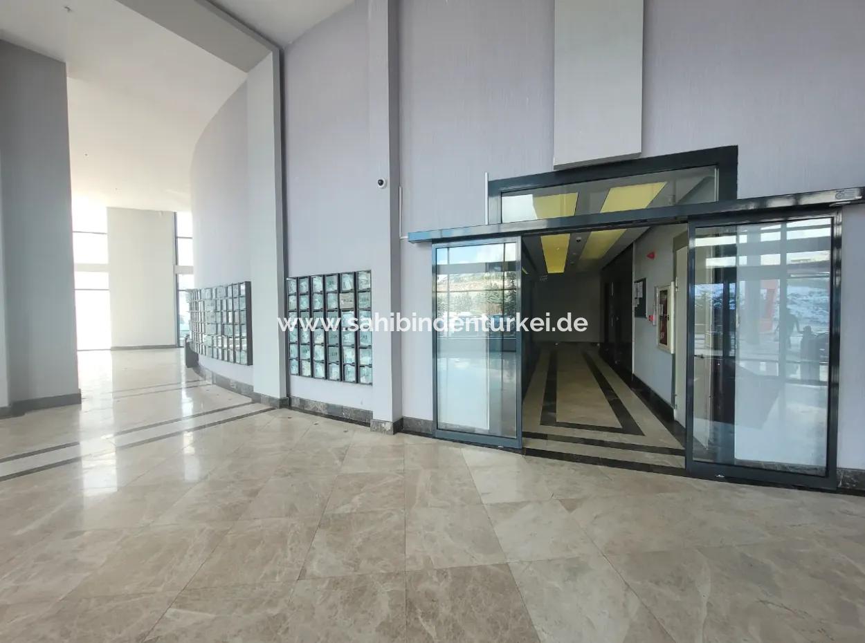 Vacant Luxury Furnished İncek Prestige  18Th Floor Apartment For Rent 1+1 62 M²