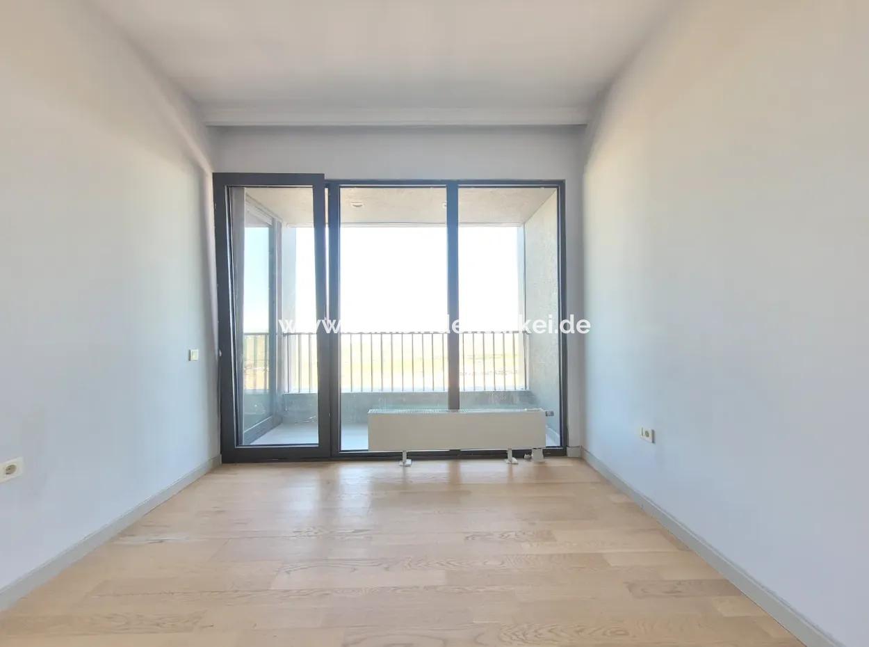 Vacant İncek Loft For Sale 1+1 2Nd Floor Apartment With Lake View