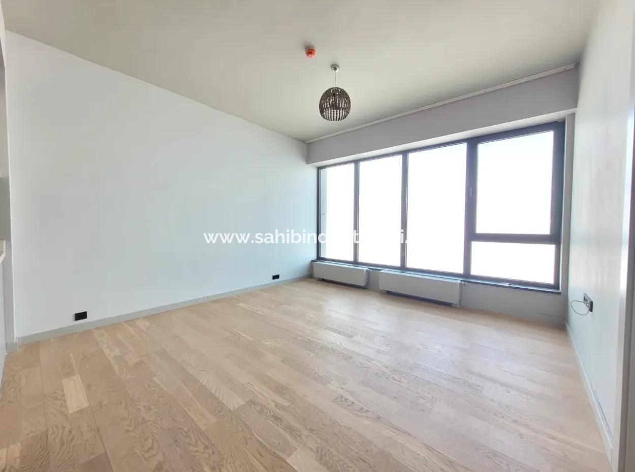 İncek Loft 1+1 14Th Floor Apartment With City View For Rent