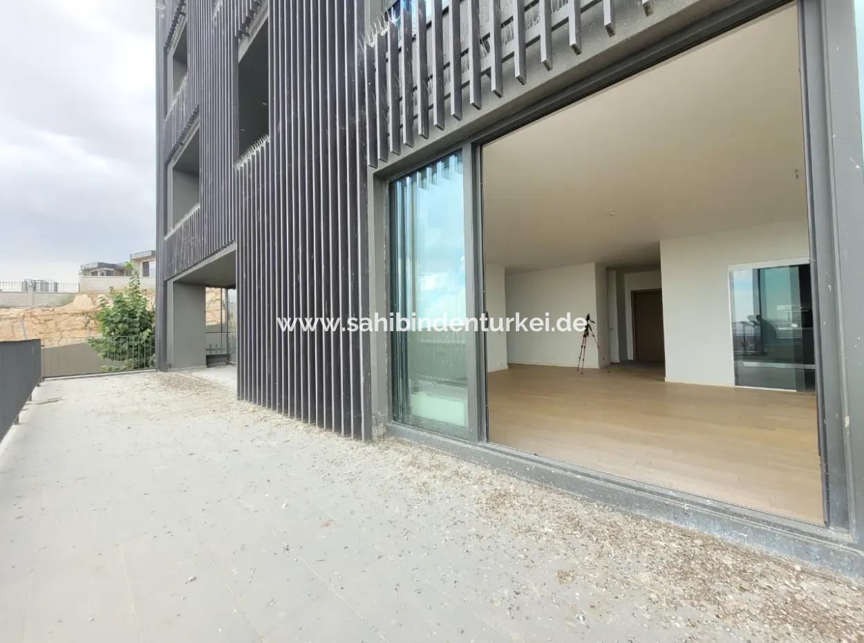 Empty İncek Loft For Sale Terrace 4+1 Mogan View 146 M² 1St Floor Apartment