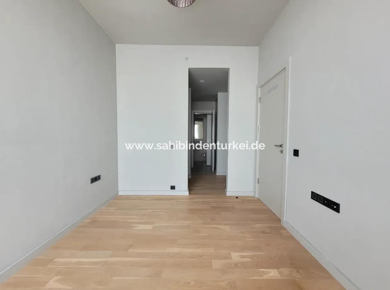 İncek Loft For Sale 1+1 City View 20Th Floor Flat